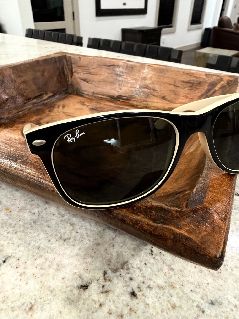 RAY-BAN 0RB2132 NEW WAYFARER